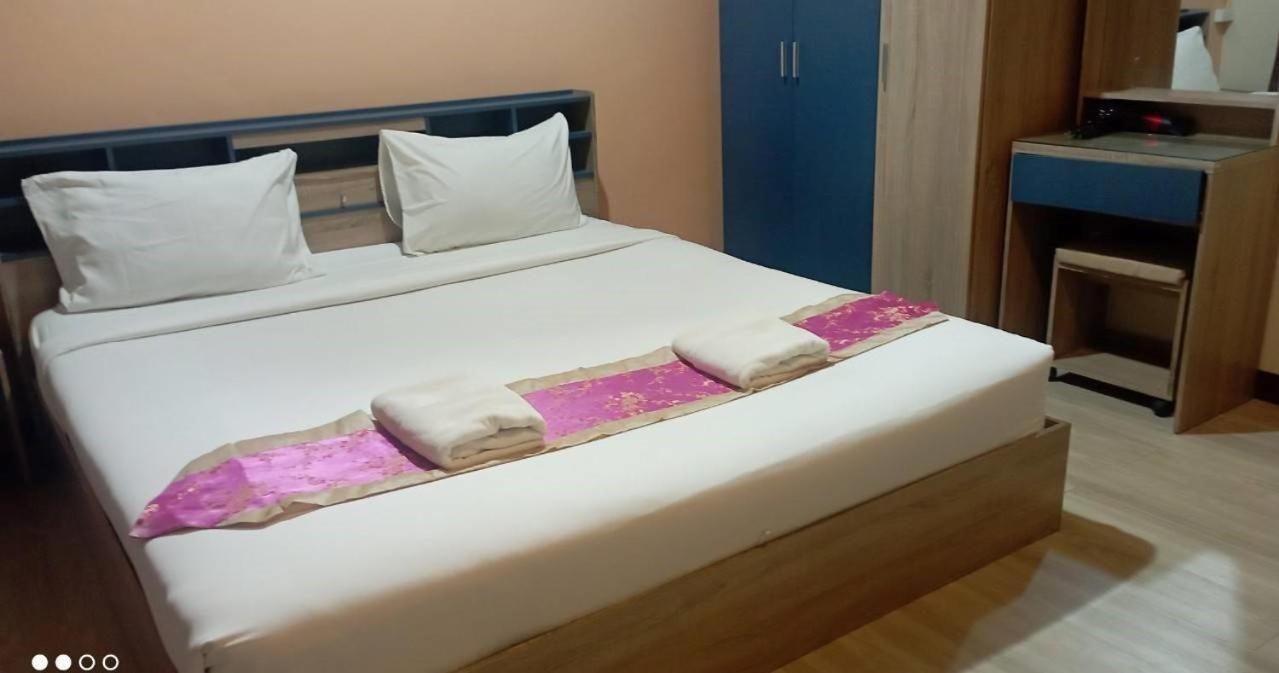 Supachai Inn Ban ba Ngan Exteriör bild