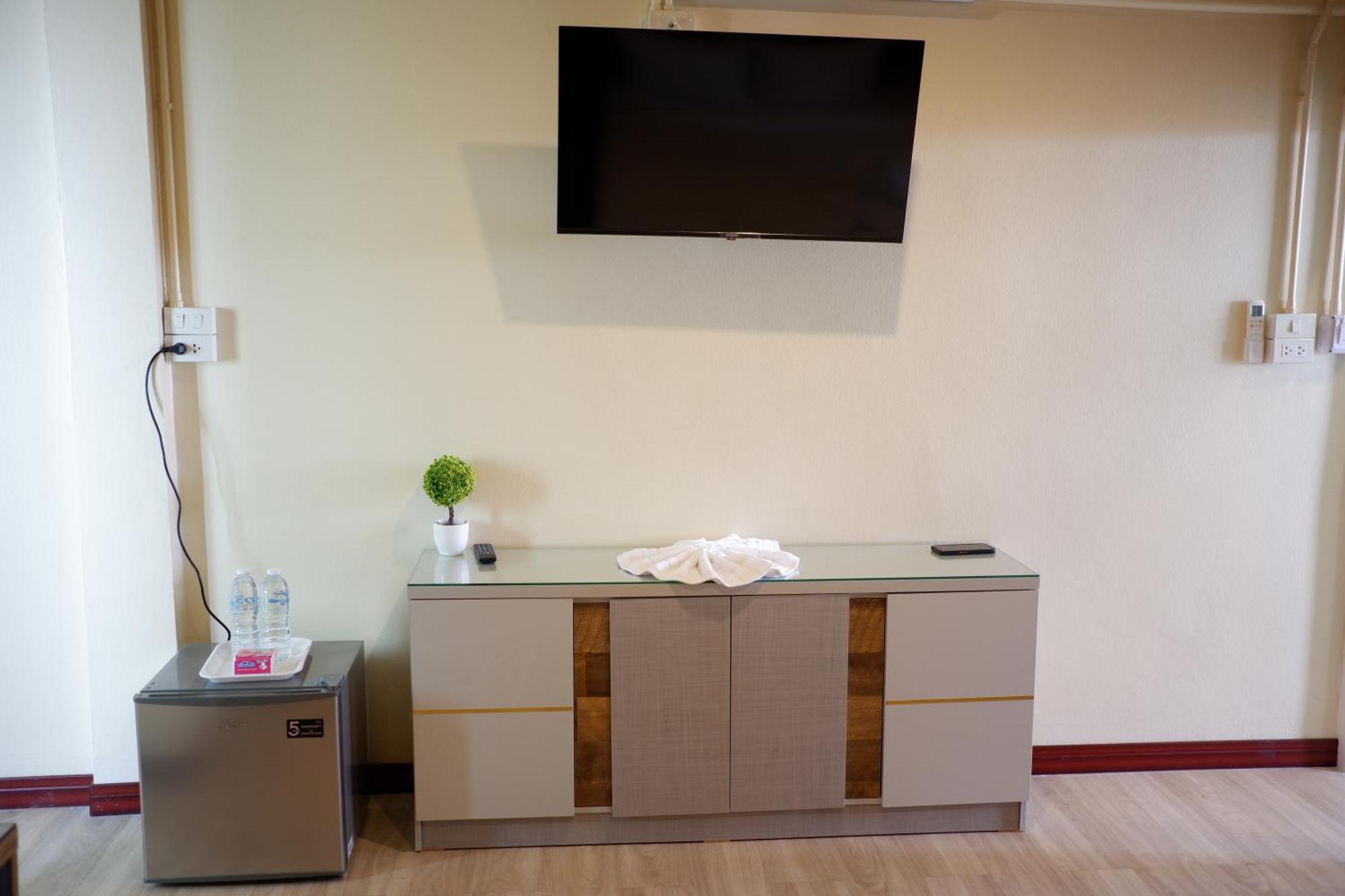 Supachai Inn Ban ba Ngan Exteriör bild