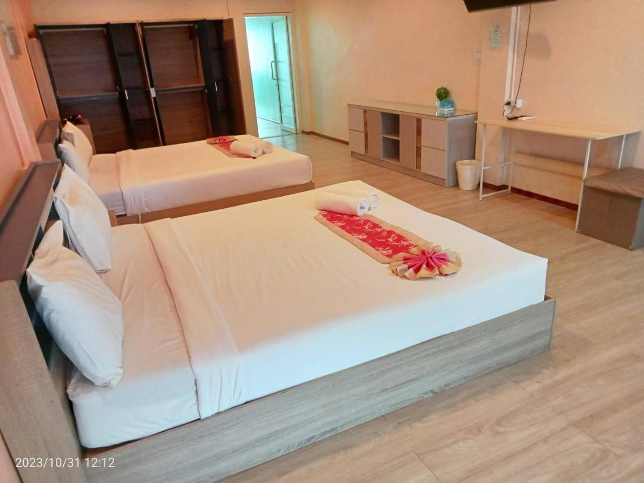 Supachai Inn Ban ba Ngan Exteriör bild